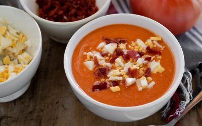 Gazpacho o Salmorejo: elige tu aliado ideal para combatir el calor del verano